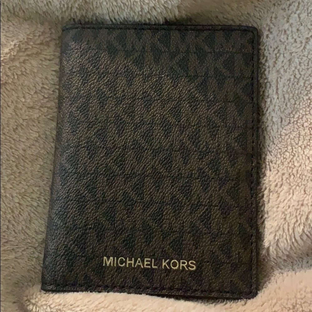 michael kors credit card holder
